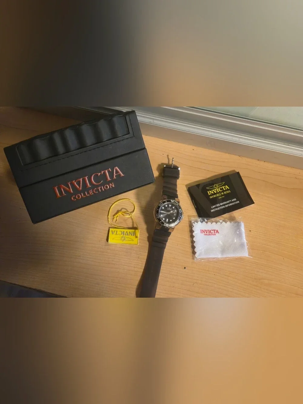 Nwt Invicta Men's Black Dive Watch with Rubber Strap